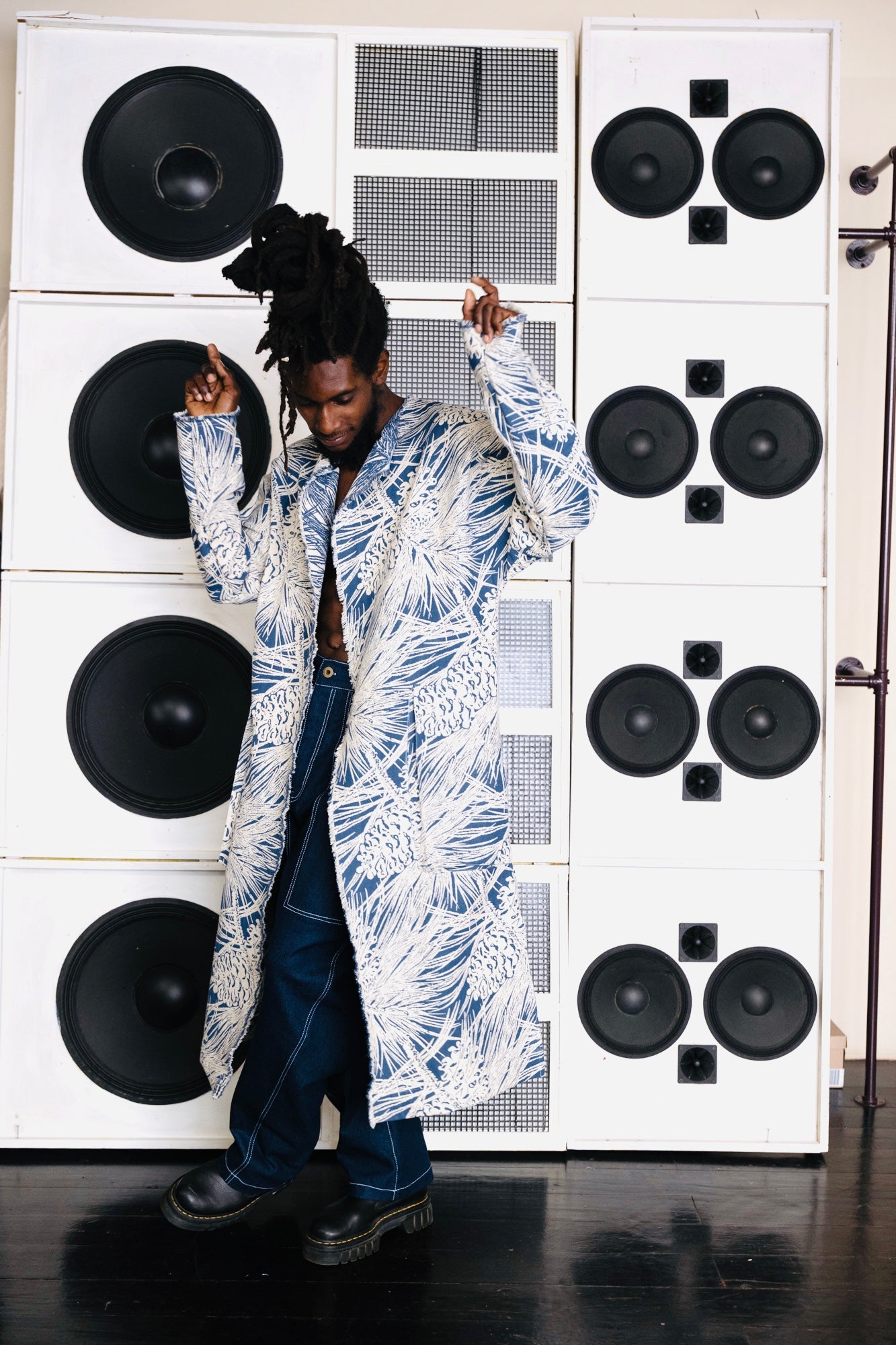 THE BUSH DOCTOR — WOVEN LAB COAT